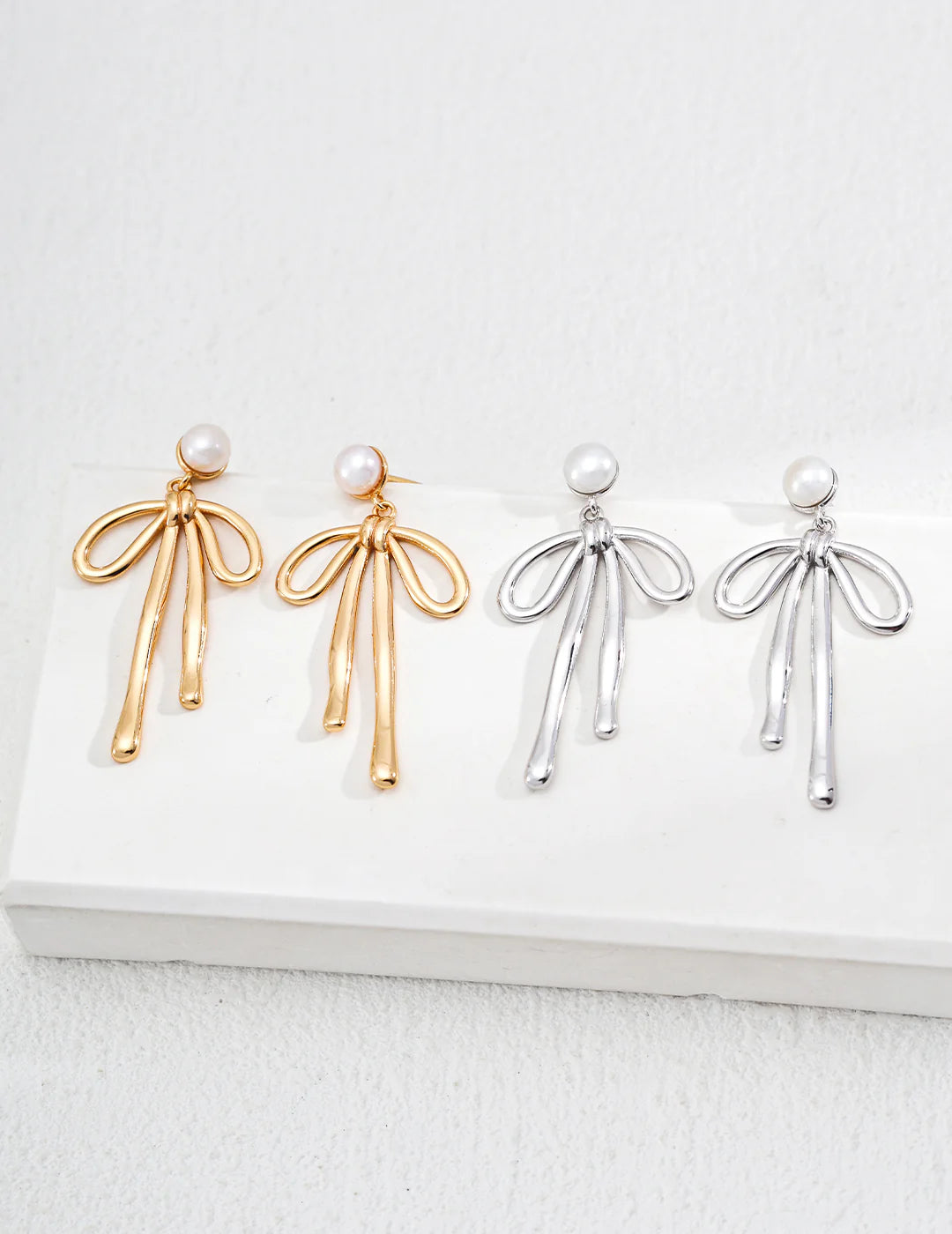 Natural Pearl Bow-Shaped Earrings