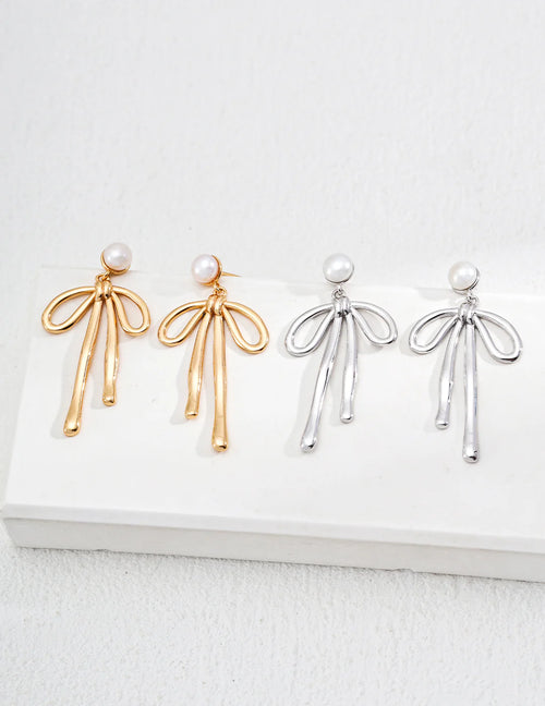 Natural Pearl Bow-Shaped Earrings